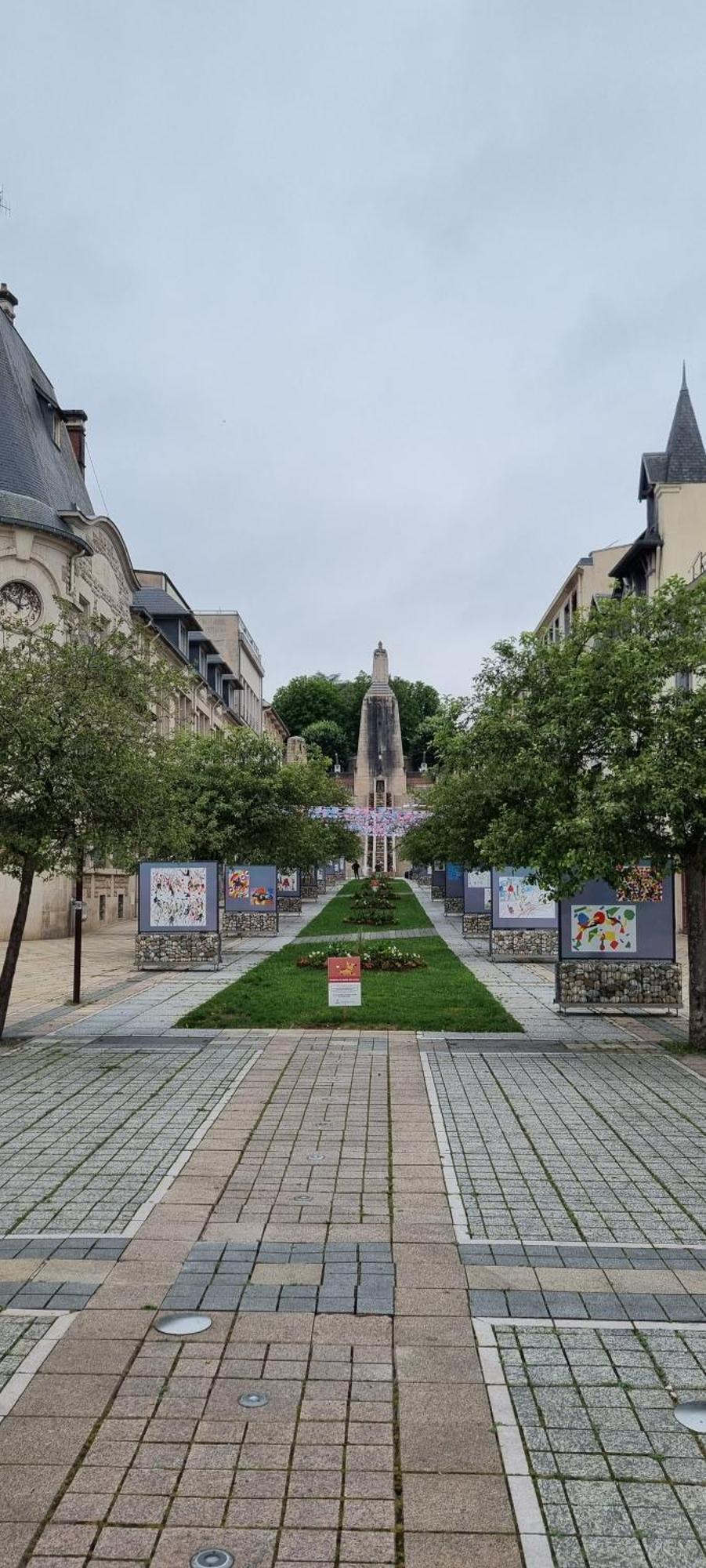 Auberge De Jeunesse - Hi Verdun Esterno foto